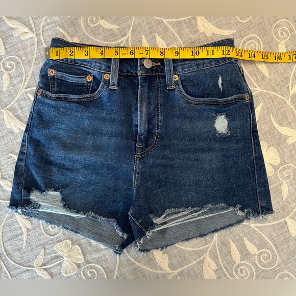Levi’s Distressed High Rise Shorts - Picture 7 of 11